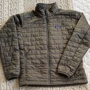 Patagonia Men’s Nano Puff Jacket Large